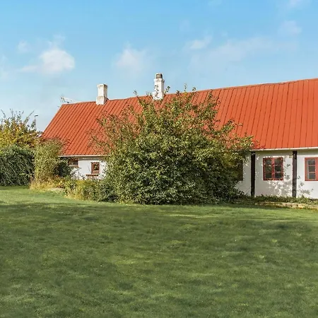 Holiday home 3 Bedroom Cozy In *
